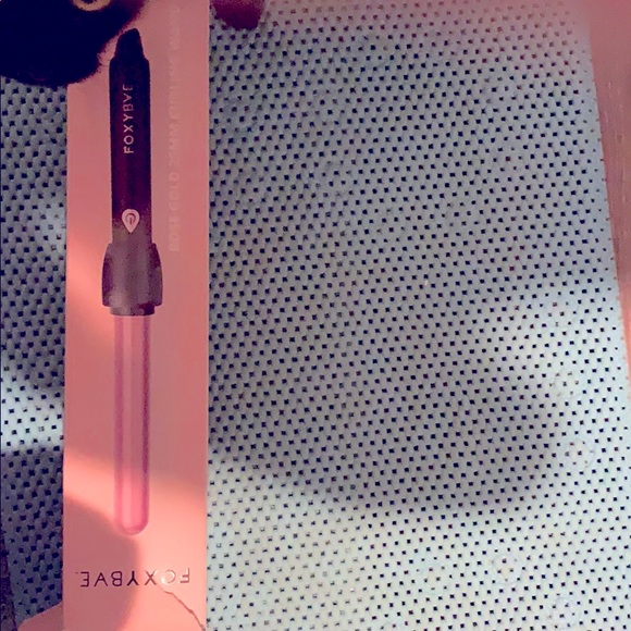 Foxy Bae Wand - Picture 1 of 1